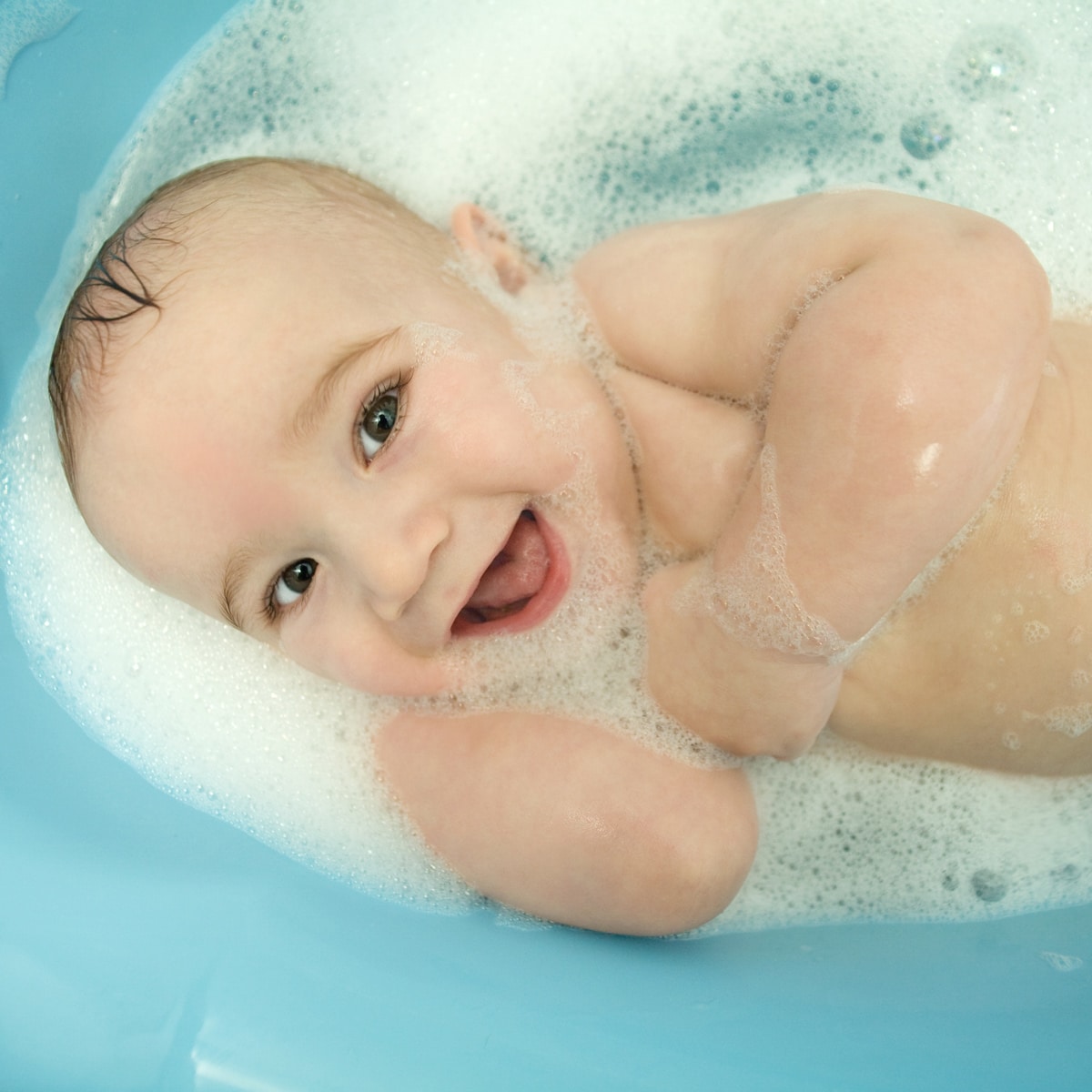 Bebek Banyosu Nasıl Yaptırılır? Nelere Dikkat Edilmelidir?