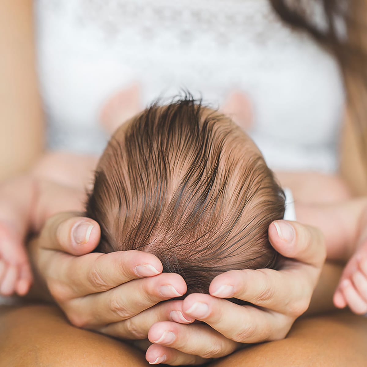 40 Günlük Bebek Bakımı Nasıl Olur? İlk 40 Günde Dikkat Edilmesi Gerekenler